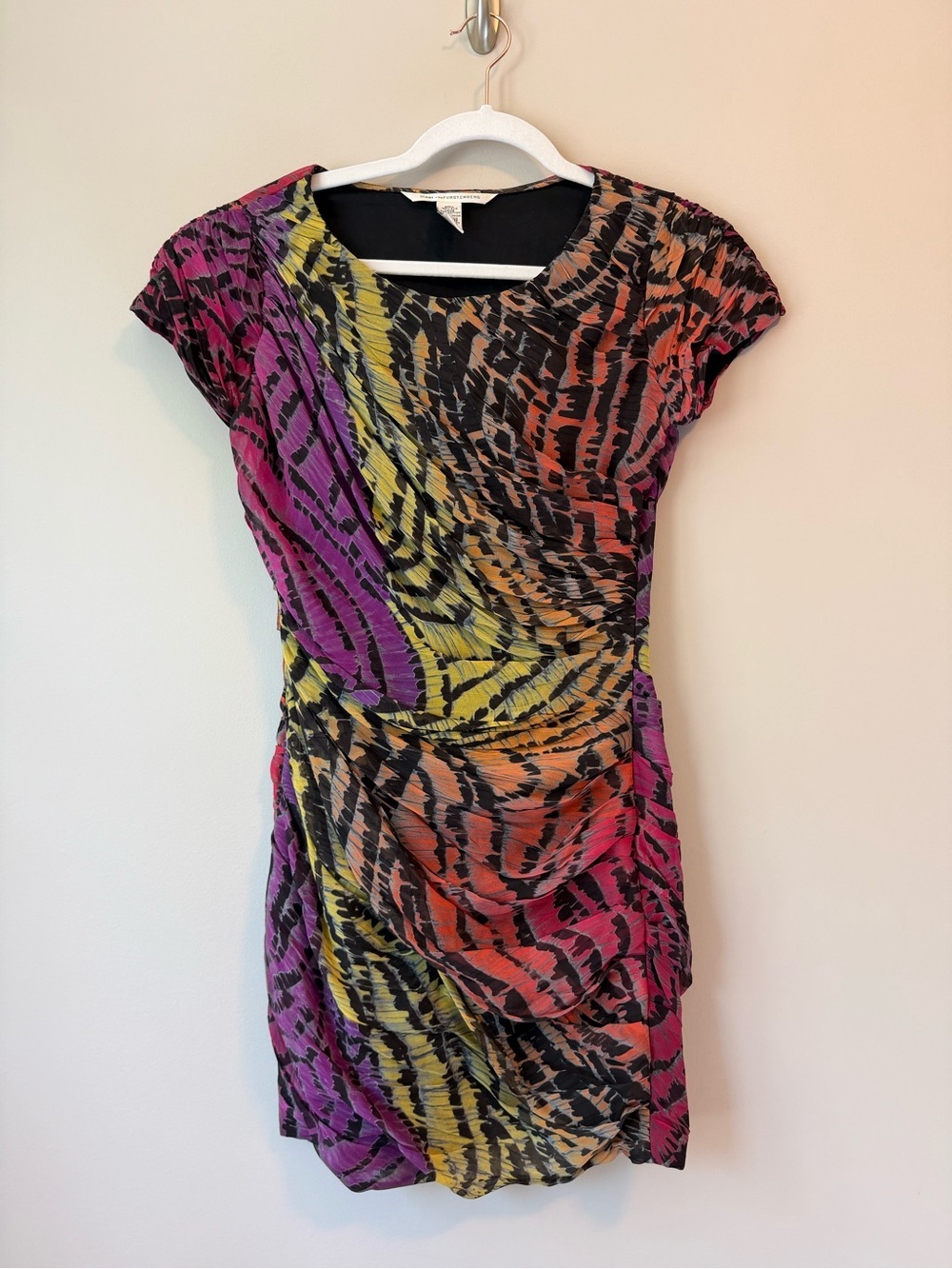 DVF Diane von Furstenberg Y2K Erosa Mini Dress Rainbow Animal Print Sz 0 - Picture 3 of 4